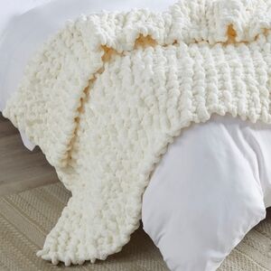 Madison Park Chenille Chunky Knit Throw 50x60"